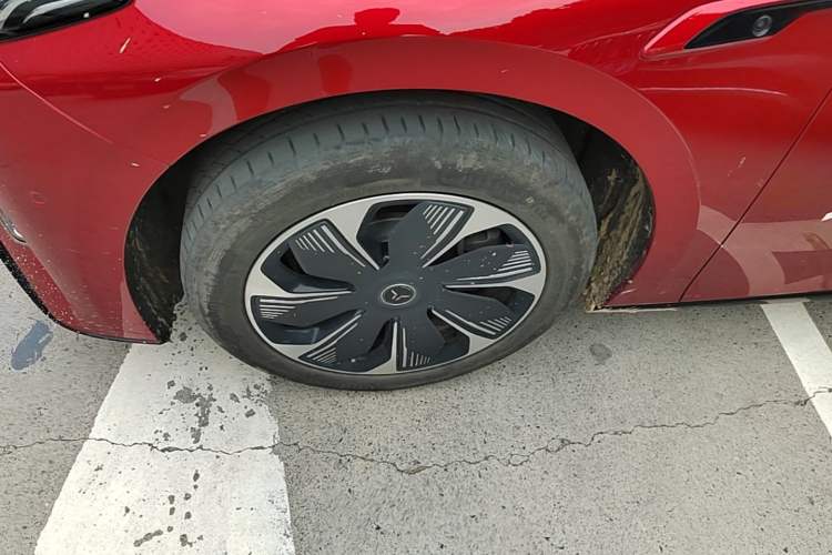 Used Hongqi Tiangong 05 2025 750 Smart Selection Left Front Wheel Hub