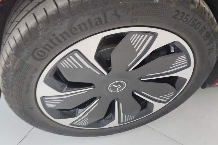 Used Hongqi Tiangong 05 2025 550 Smart Selection Left Front Wheel Hub