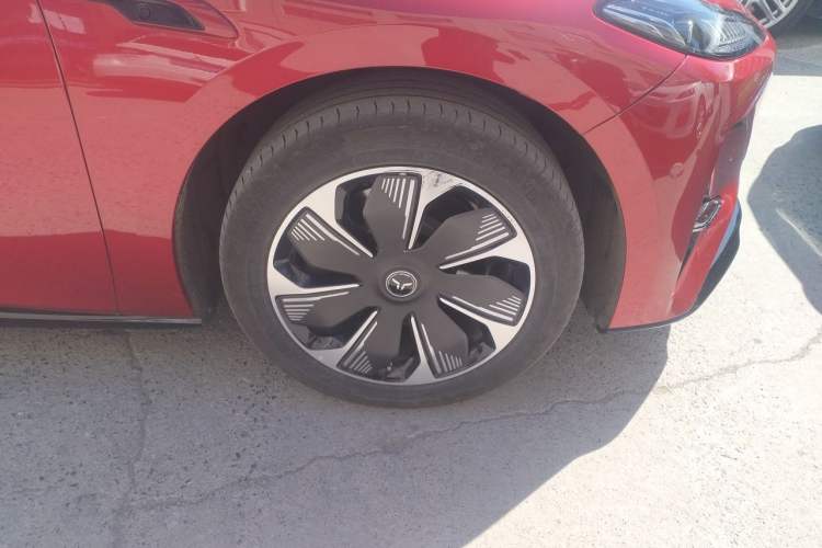 Used Hongqi Tiangong 05 2025 750 Smart Selection Right Front Wheel Hub