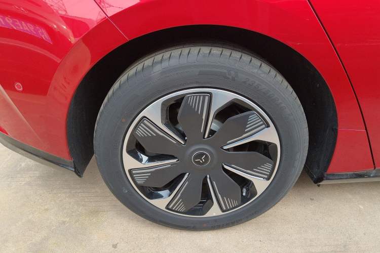 Used Hongqi Tiangong 05 2025 550 Smart Selection Right Rear Wheel Hub