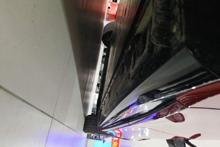 Used Hongqi Tiangong 05 2025 550 Smart Selection Right Side Sill