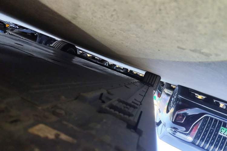 Used Hongqi Tiangong 05 2025 550 Smart Selection Right Side Sill