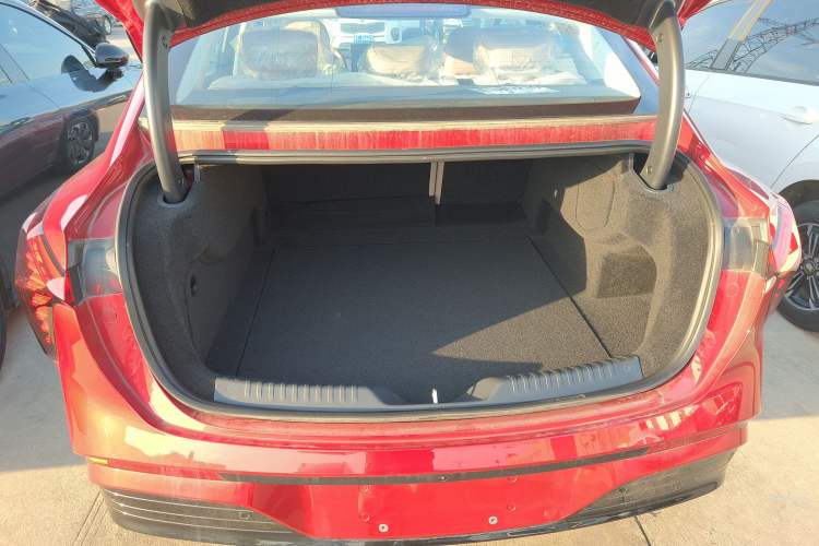 Used Hongqi Tiangong 05 2025 550 Smart Selection Trunk