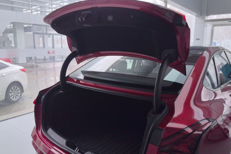 Used Hongqi Tiangong 05 2025 550 Smart Selection Trunk