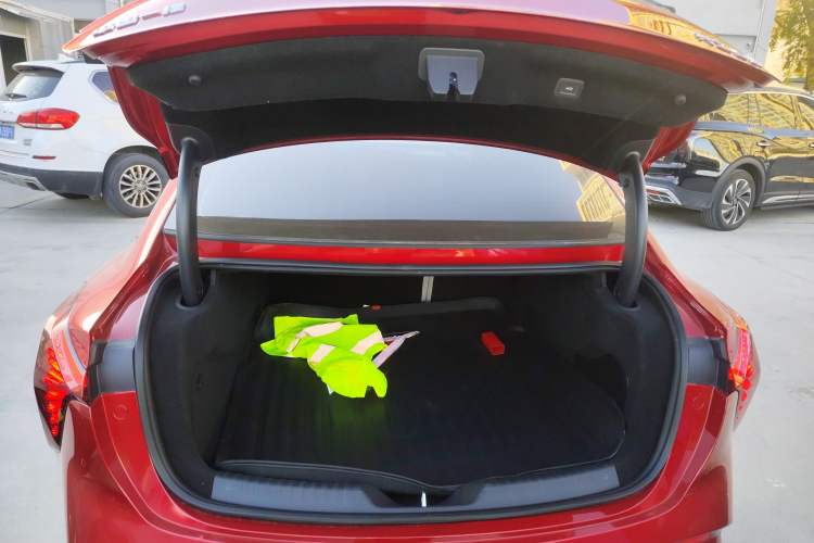Used Hongqi Tiangong 05 2025 550 Smart Selection Trunk