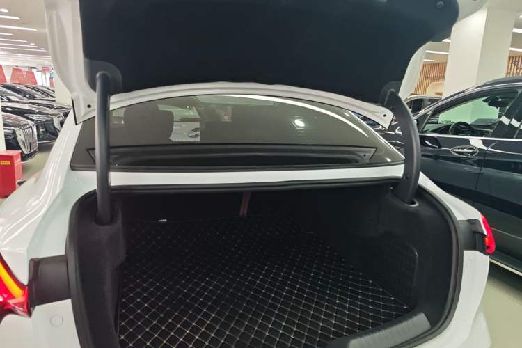 Used Hongqi Tiangong 05 2025 550 Smart Selection Trunk