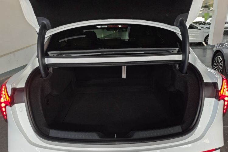 Used Hongqi Tiangong 05 2025 550 Smart Selection Trunk