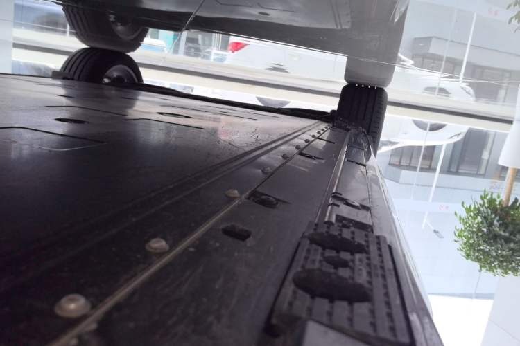 Used Hongqi Tiangong 06 2025 520 Smart Selection Edition Right Side Sill