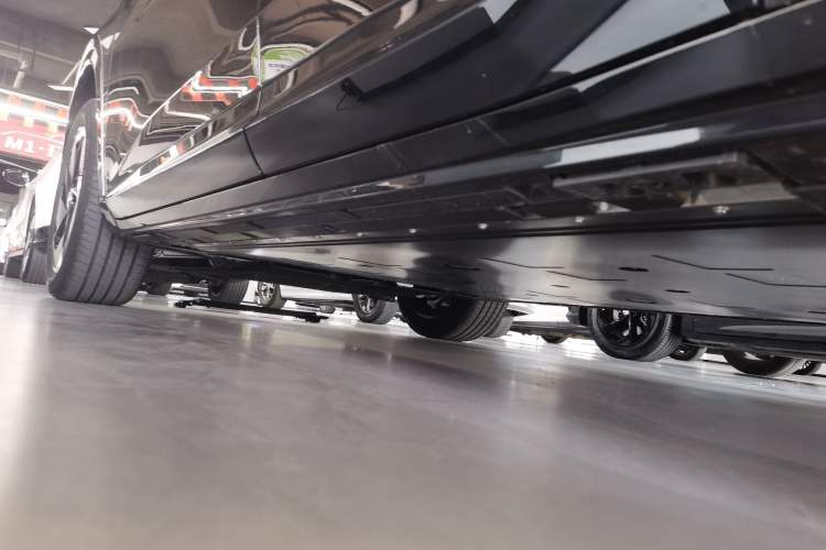 Used Hongqi Tiangong 06 2025 520 Smart Selection Edition Left Side Sill