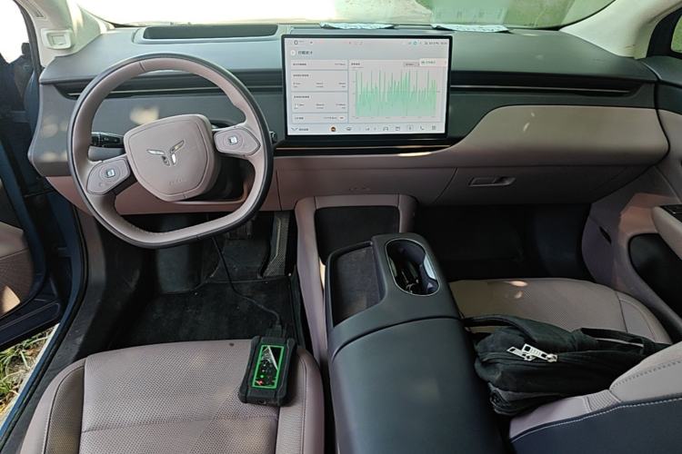 Used Hongqi Tiangong 06 2025 660 4x4 Smart Selection Edition Center Console