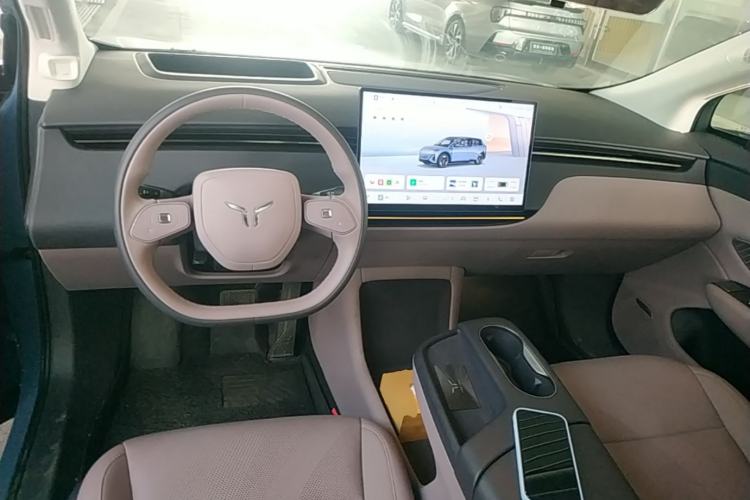 Used Hongqi Tiangong 06 2025 660 4x4 Smart Selection Edition Center Console