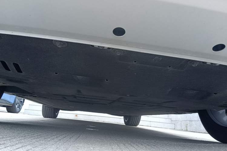 Used Hongqi Tiangong 06 2025 660 4x4 Smart Selection Edition Chassis Front