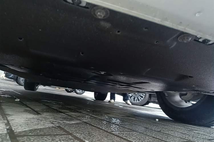 Used Hongqi Tiangong 06 2025 660 4x4 Smart Selection Edition Chassis Front