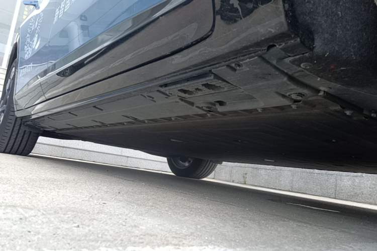 Used Hongqi Tiangong 06 2025 660 4x4 Smart Selection Edition Chassis Front Right