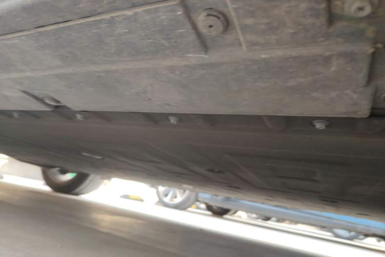 Used Hongqi Tiangong 06 2025 660 4x4 Smart Selection Edition Chassis Front Right