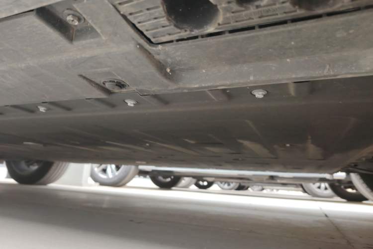 Used Hongqi Tiangong 06 2025 660 4x4 Smart Selection Edition Chassis Rear Left