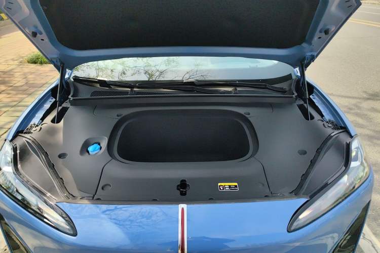 Used Hongqi Tiangong 06 2025 660 4x4 Smart Selection Edition Engine Bay