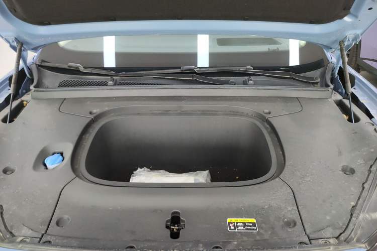 Used Hongqi Tiangong 06 2025 660 Four-Wheel Drive Version Engine Bay