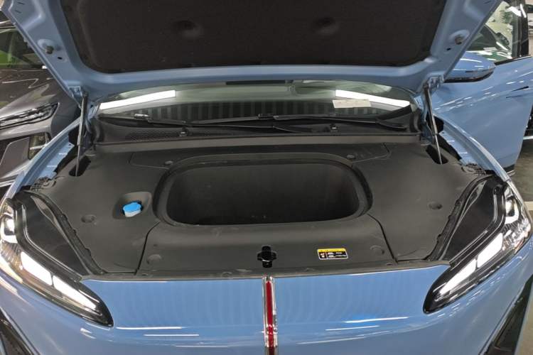 Used Hongqi Tiangong 06 2025 660 4x4 Smart Selection Edition Engine Bay