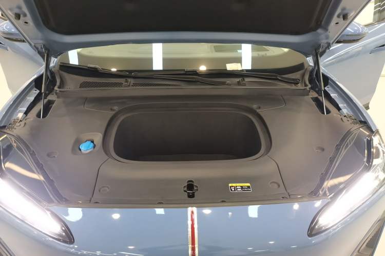 Used Hongqi Tiangong 06 2025 660 4x4 Smart Selection Edition Engine Bay