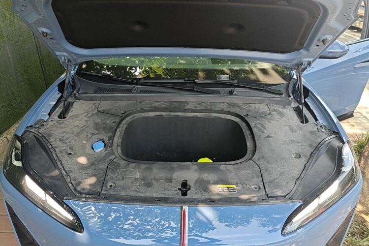 Used Hongqi Tiangong 06 2025 660 4x4 Smart Selection Edition Engine Bay