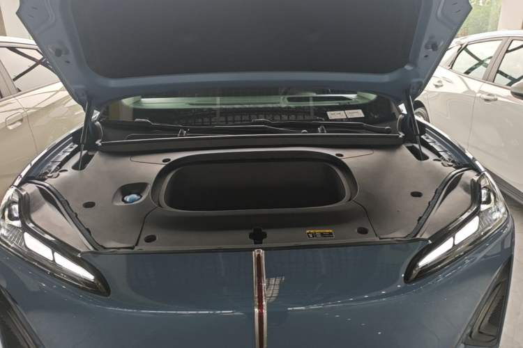 Used Hongqi Tiangong 06 2025 660 4x4 Smart Selection Edition Engine Bay