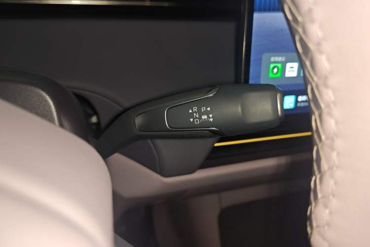 Used Hongqi Tiangong 06 2025 660 4x4 Smart Selection Edition Gear Lever
