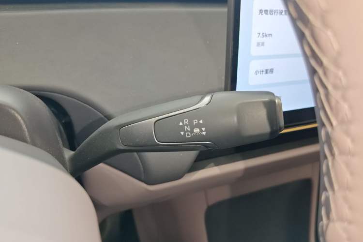Used Hongqi Tiangong 06 2025 660 4x4 Smart Selection Edition Gear Lever