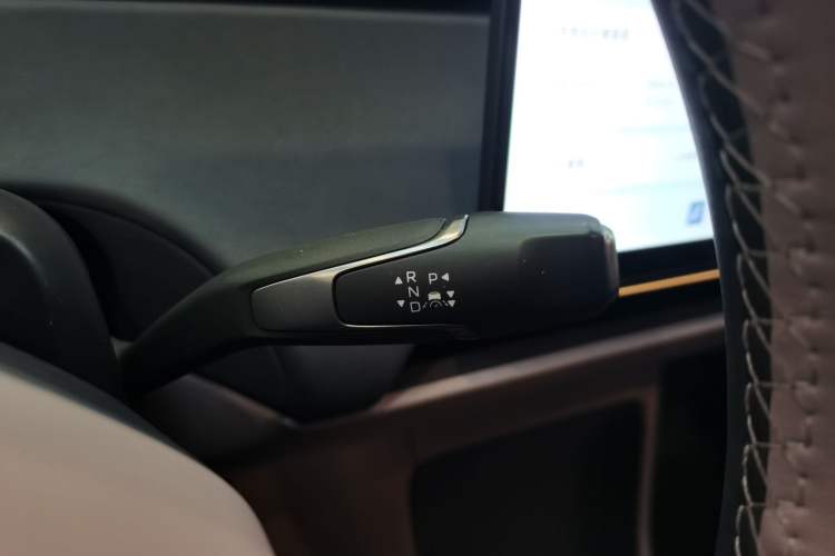 Used Hongqi Tiangong 06 2025 660 4x4 Smart Selection Edition Gear Lever