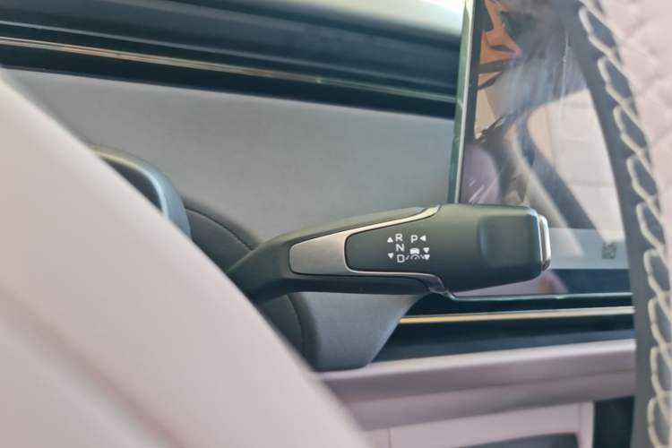 Used Hongqi Tiangong 06 2025 660 4x4 Smart Selection Edition Gear Lever