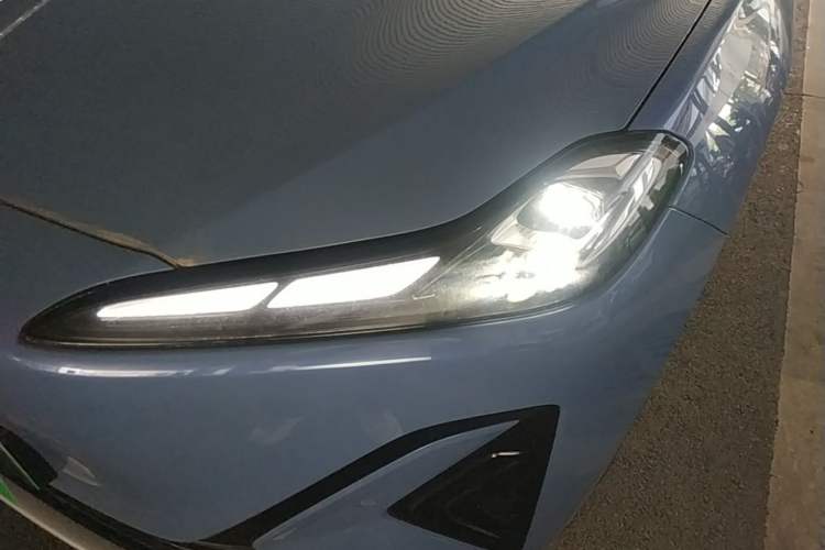 Used Hongqi Tiangong 06 2025 660 4x4 Smart Selection Edition Left Front Headlight