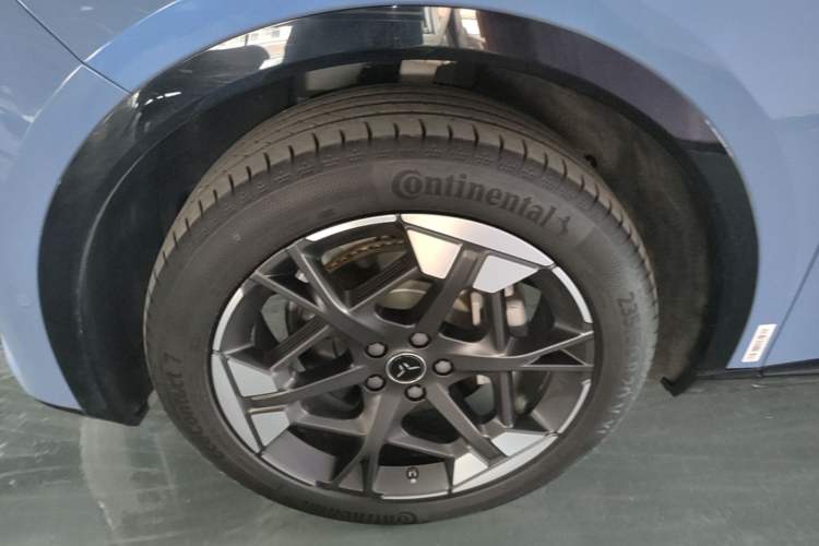 Used Hongqi Tiangong 06 2025 660 4x4 Smart Selection Edition Left Front Wheel Hub