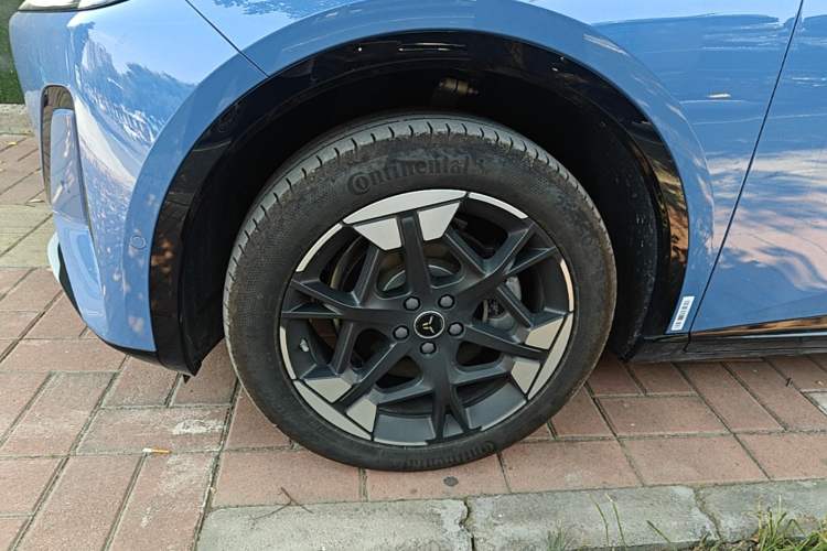 Used Hongqi Tiangong 06 2025 660 4x4 Smart Selection Edition Left Front Wheel Hub