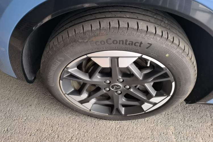 Used Hongqi Tiangong 06 2025 660 4x4 Smart Selection Edition Left Front Wheel Hub