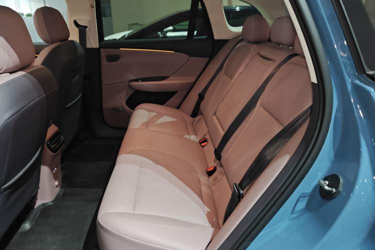 Used Hongqi Tiangong 06 2025 660 4x4 Smart Selection Edition Left Rear Seat