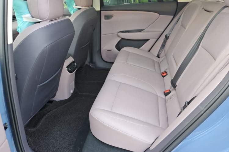 Used Hongqi Tiangong 06 2025 660 4x4 Smart Selection Edition Left Rear Seat
