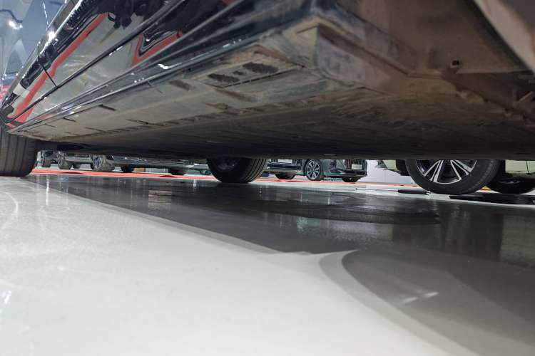Used Hongqi Tiangong 06 2025 660 4x4 Smart Selection Edition Left Side Sill