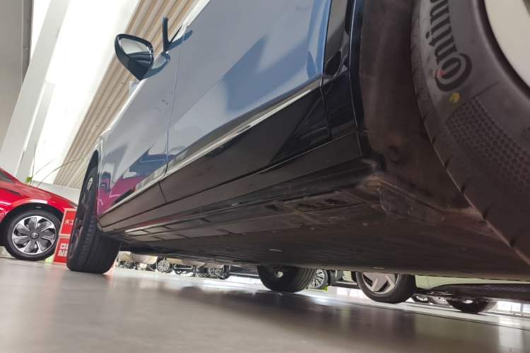 Used Hongqi Tiangong 06 2025 660 4x4 Smart Selection Edition Left Side Sill