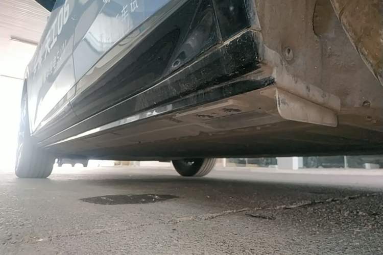 Used Hongqi Tiangong 06 2025 660 4x4 Smart Selection Edition Left Side Sill