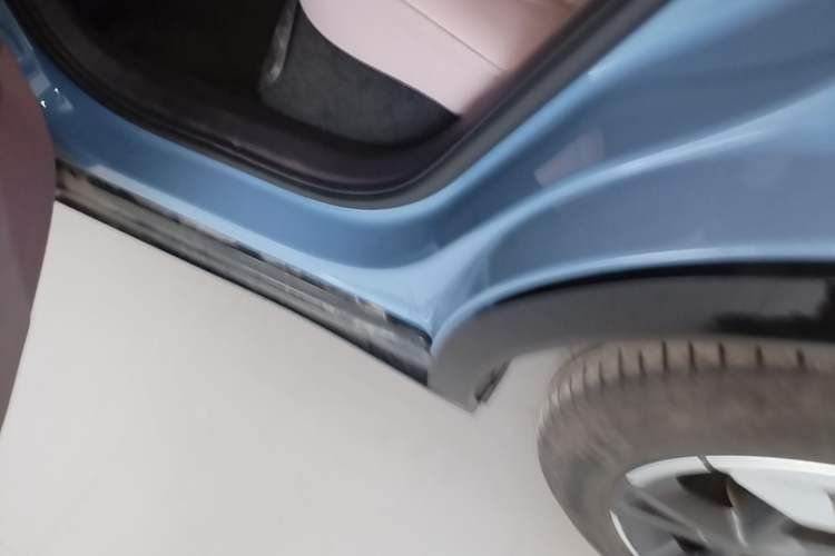 Used Hongqi Tiangong 06 2025 660 4x4 Smart Selection Edition Left Side Sill