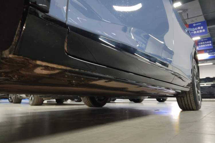 Used Hongqi Tiangong 06 2025 660 4x4 Smart Selection Edition Left Side Sill