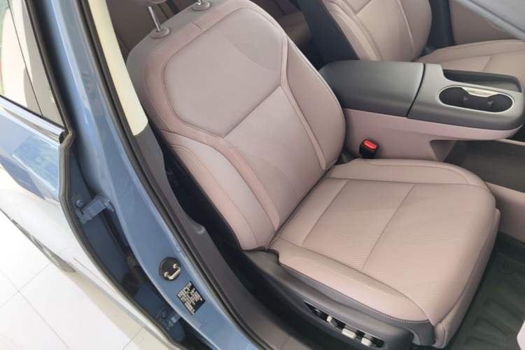 Used Hongqi Tiangong 06 2025 660 4x4 Smart Selection Edition Right Front Seat