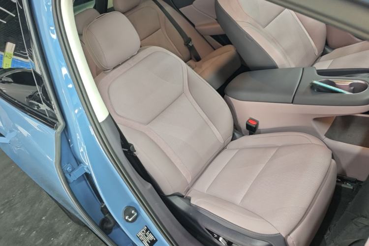 Used Hongqi Tiangong 06 2025 660 4x4 Smart Selection Edition Right Front Seat