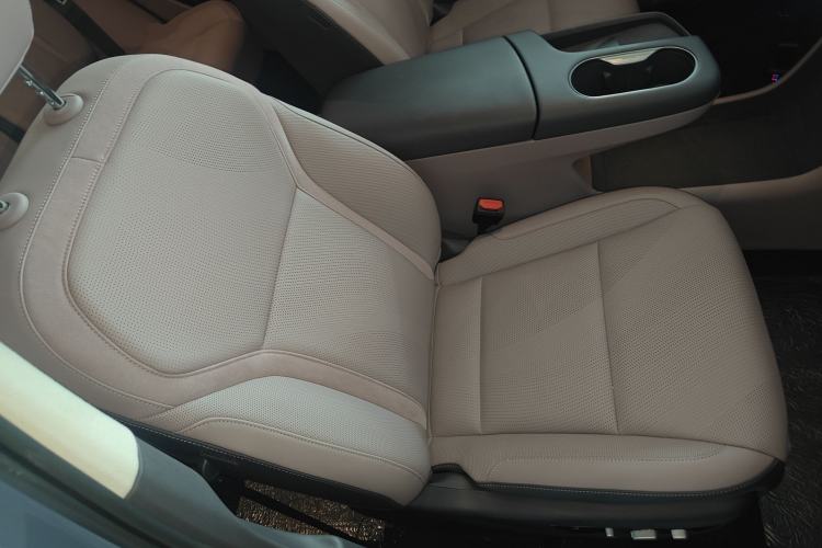 Used Hongqi Tiangong 06 2025 660 4x4 Smart Selection Edition Right Front Seat