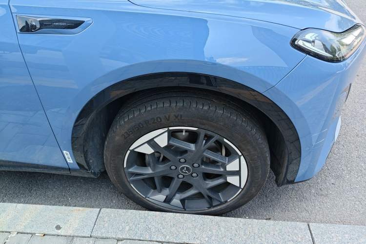 Used Hongqi Tiangong 06 2025 660 4x4 Smart Selection Edition Right Front Wheel Hub
