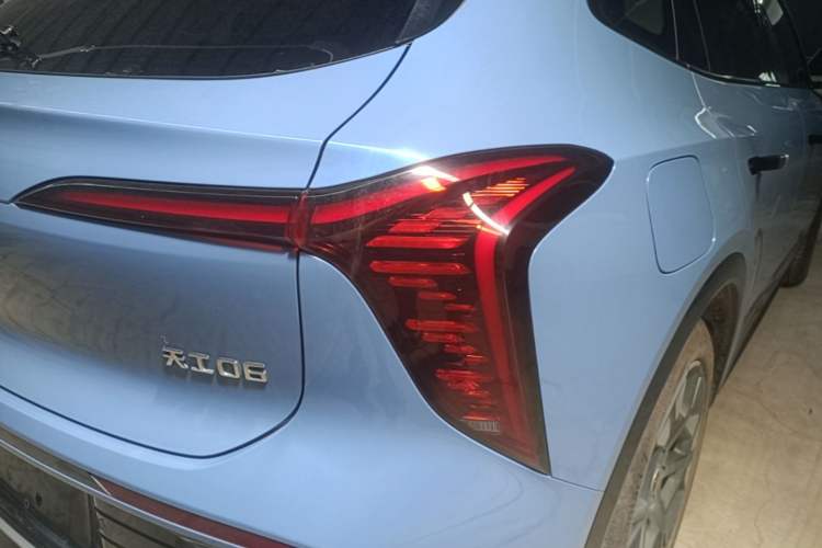 Used Hongqi Tiangong 06 2025 660 4x4 Smart Selection Edition Right Rear Taillight
