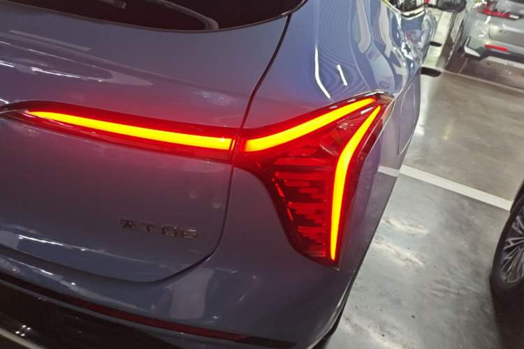 Used Hongqi Tiangong 06 2025 660 4x4 Smart Selection Edition Right Rear Taillight