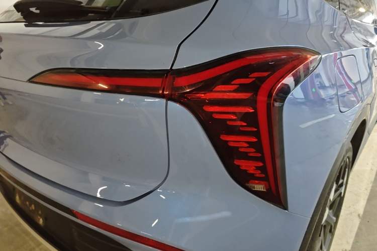 Used Hongqi Tiangong 06 2025 660 4x4 Smart Selection Edition Right Rear Taillight