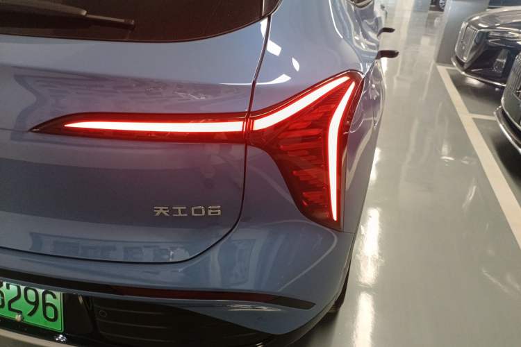 Used Hongqi Tiangong 06 2025 660 4x4 Smart Selection Edition Right Rear Taillight