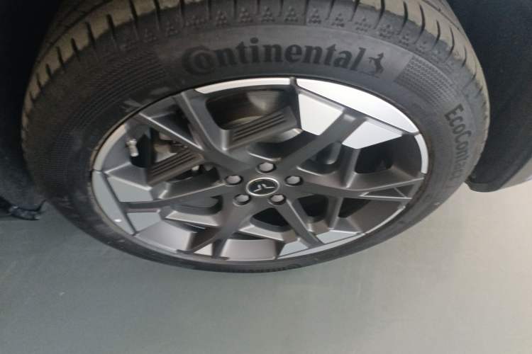 Used Hongqi Tiangong 06 2025 660 4x4 Smart Selection Edition Right Rear Wheel Hub